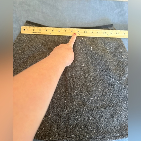 Gap Womens Skirt SZ 8 Grey Tweed Mini Lined Wool Blend Back Zip Y2K Academic - Picture 7 of 8